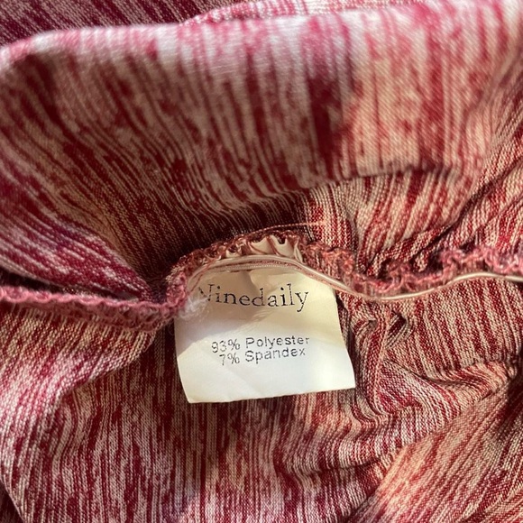 Women's red/burgundy sportswear top with open back detail - Picture 7 of 8